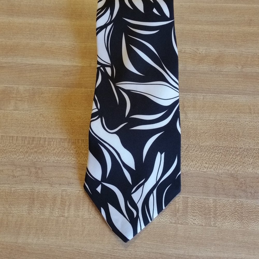 Hagger Black with White Swirls Tie